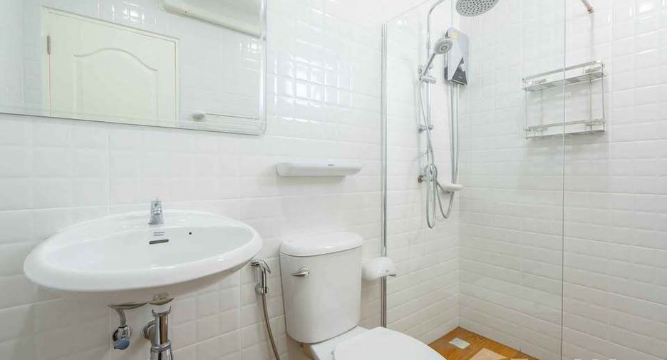 For rent 2 bedrooms townhouse in Thalang, Phuket