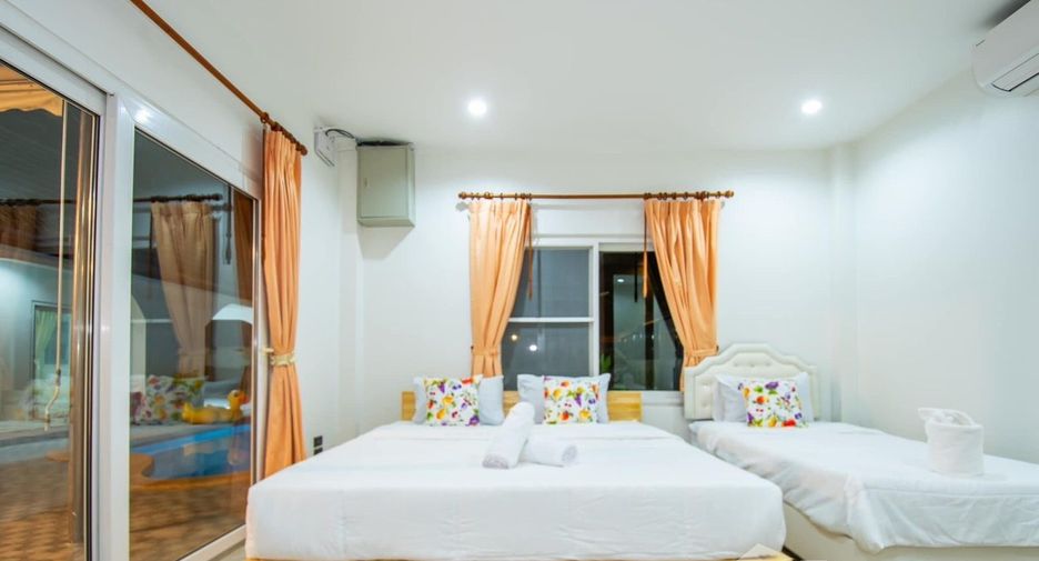 For rent 4 bedrooms villa in Bang Lamung, Chonburi