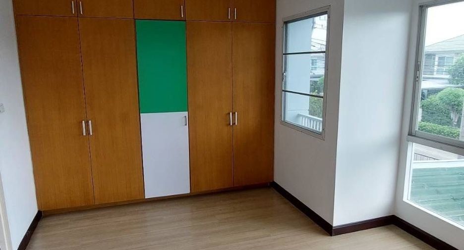For sale 3 bedrooms house in Khlong Luang, Pathum Thani