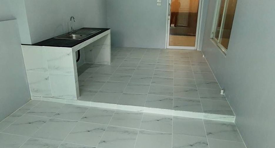 For sale 3 bedrooms house in Khlong Luang, Pathum Thani