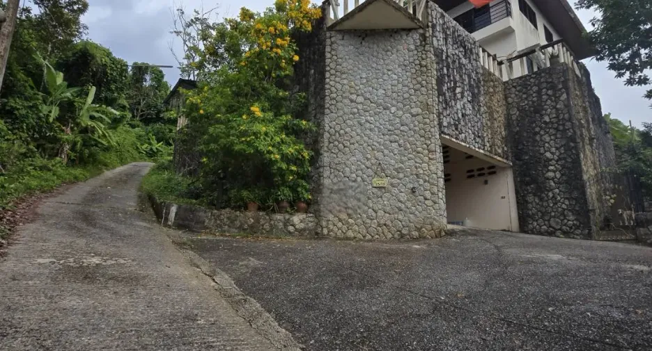 For sale 6 bedrooms villa in Kathu, Phuket
