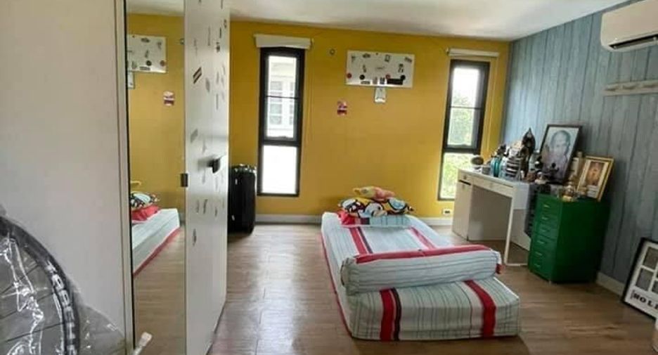 For sale 4 bedrooms house in Bang Bon, Bangkok