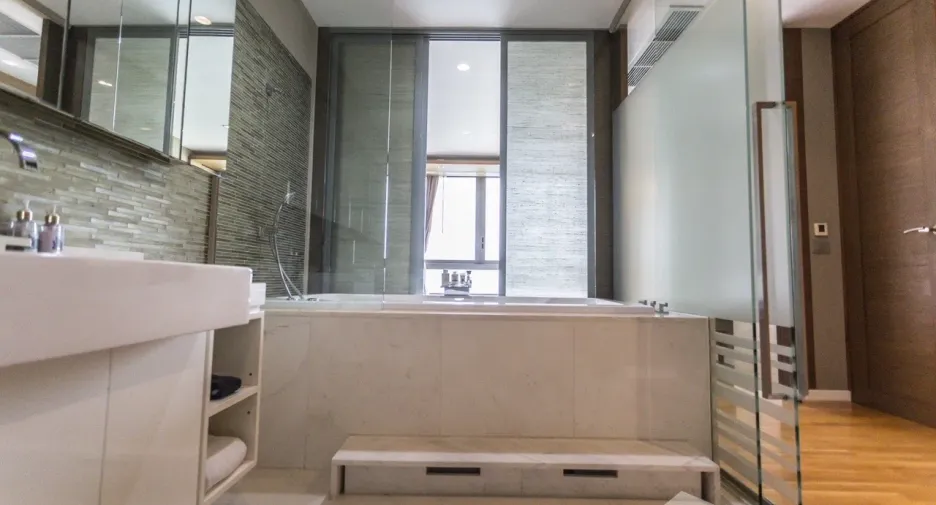 For rent 3 bedrooms condo in Bang Lamung, Chonburi