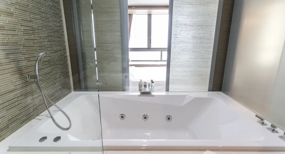 For rent 3 bedrooms condo in Bang Lamung, Chonburi