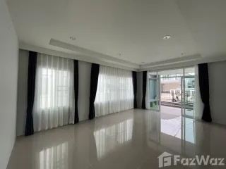 Casa en venta de 4 habitaciones en Mueang Nakhon Ratchasima, Nakhon Ratchasima