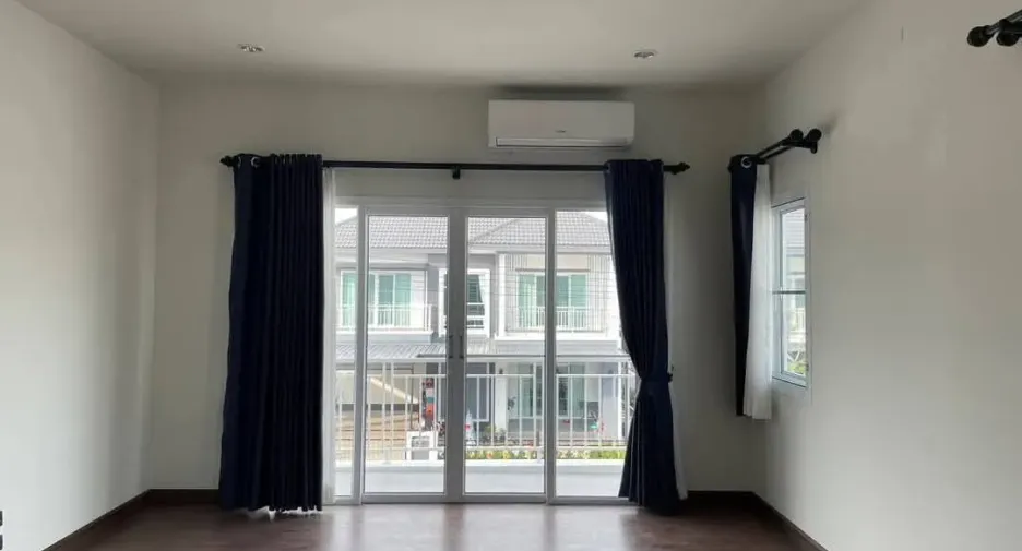 Casa en venta de 4 habitaciones en Mueang Nakhon Ratchasima, Nakhon Ratchasima