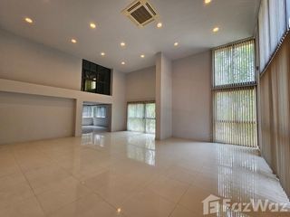 For sale and for rent 7 bedrooms townhouse in Yan Nawa, Bangkok