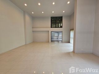 For sale and for rent 7 bedrooms townhouse in Yan Nawa, Bangkok