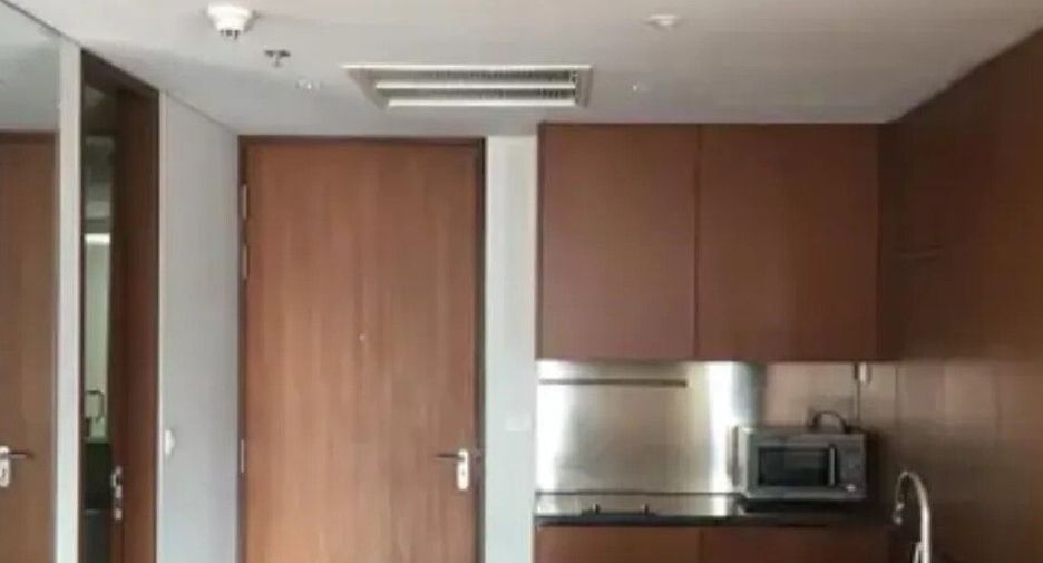 For sale 1 bed condo in Pathum Wan, Bangkok