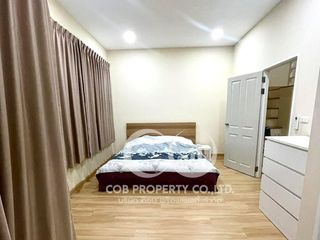 À vendre 4 chambres maison de ville à Mueang Samut Prakan, Samut Prakan