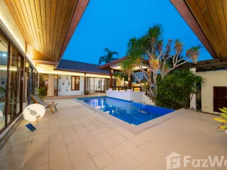 For rent 4 bedrooms villa in Mueang Phuket, Phuket