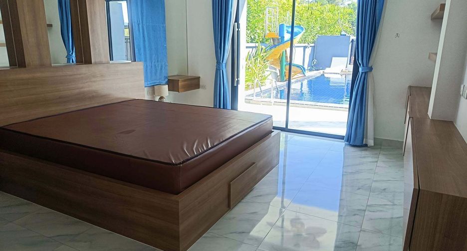 Villa en alquiler de 4 habitaciones en Bang Lamung, Chonburi