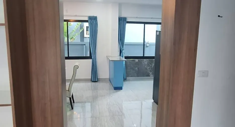 Villa en alquiler de 4 habitaciones en Bang Lamung, Chonburi