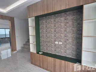 Villa en alquiler de 4 habitaciones en Bang Lamung, Chonburi