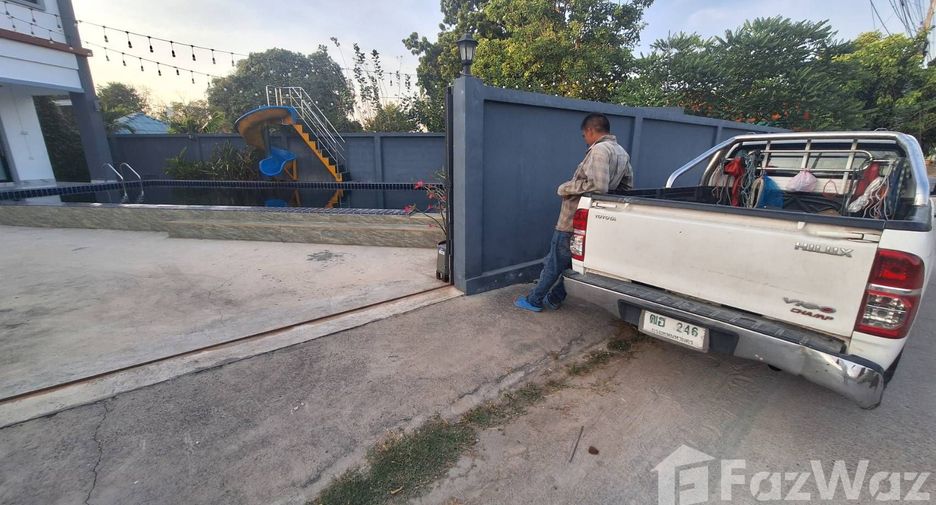 Villa en alquiler de 4 habitaciones en Bang Lamung, Chonburi