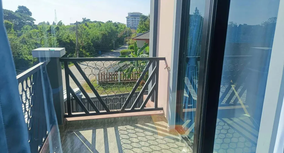 Villa en alquiler de 4 habitaciones en Bang Lamung, Chonburi
