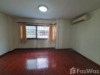 For sale 3 bedrooms townhouse in Bueng Kum, Bangkok