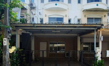 For sale 3 bedrooms townhouse in Bueng Kum, Bangkok