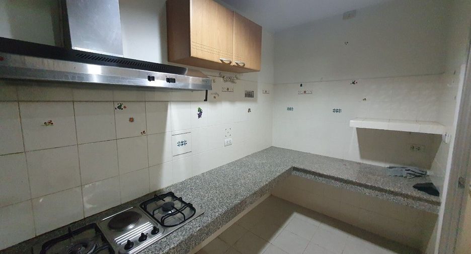 For sale 3 bedrooms townhouse in Bueng Kum, Bangkok