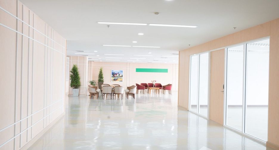 Oficina en alquiler en Lam Luk Ka, Pathum Thani
