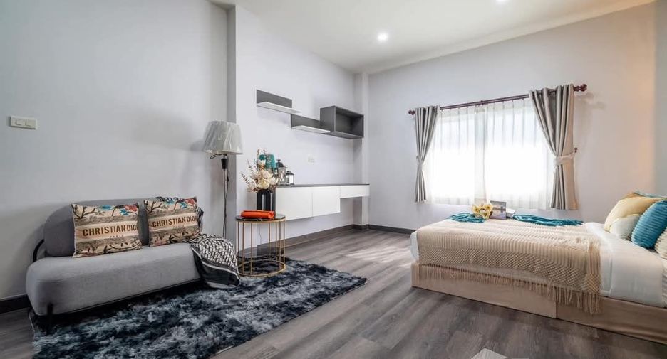 For sale 4 bedrooms villa in Bang Lamung, Chonburi