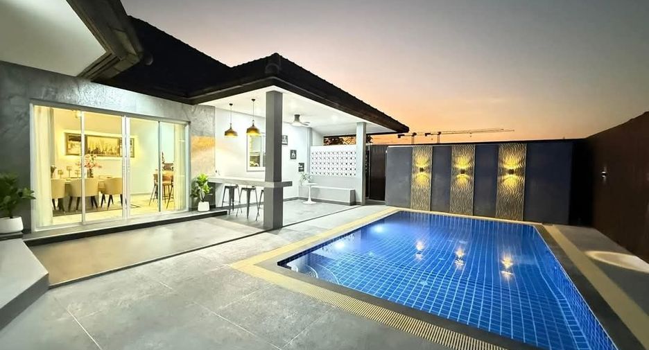 For sale 4 bedrooms villa in Bang Lamung, Chonburi