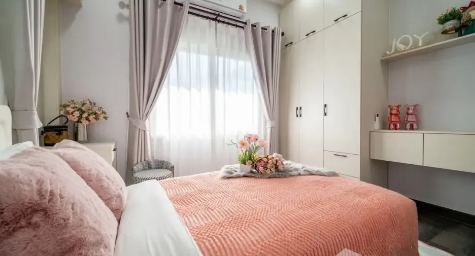 For sale 4 bedrooms villa in Bang Lamung, Chonburi