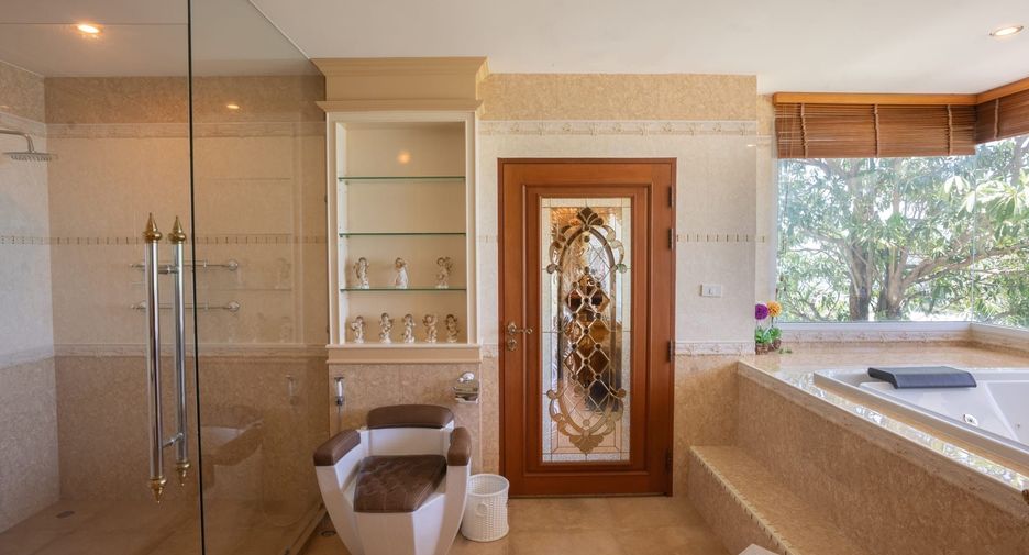For sale 2 bedrooms condo in Mueang Phuket, Phuket