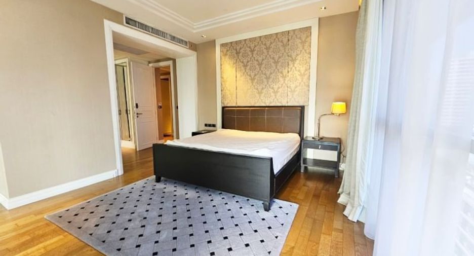 For sale and for rent 3 bedrooms condo in Khlong Toei, Bangkok