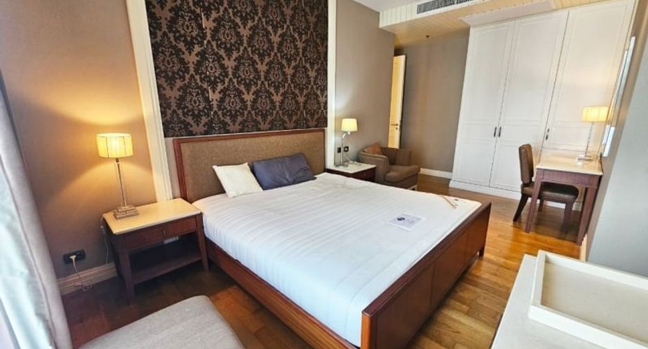 For sale and for rent 3 bedrooms condo in Khlong Toei, Bangkok