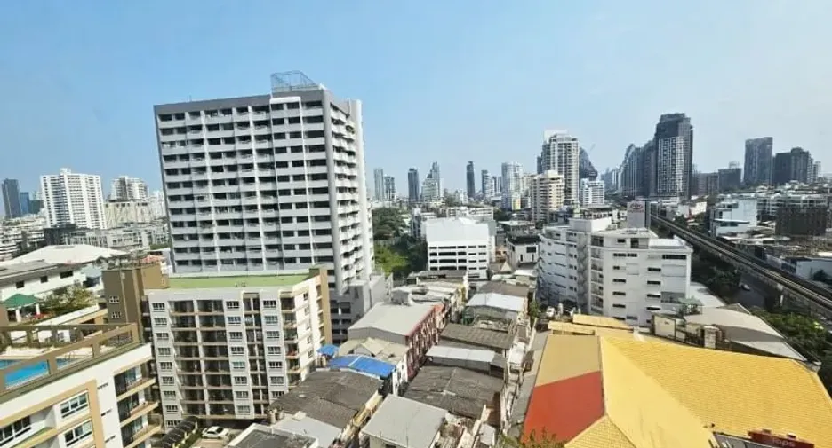 For sale and for rent 3 bedrooms condo in Khlong Toei, Bangkok