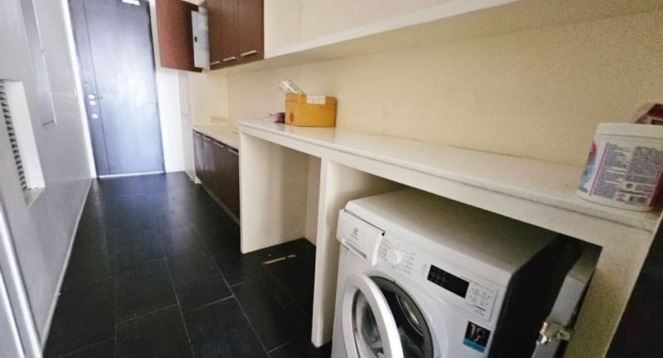 For sale and for rent 3 bedrooms condo in Khlong Toei, Bangkok