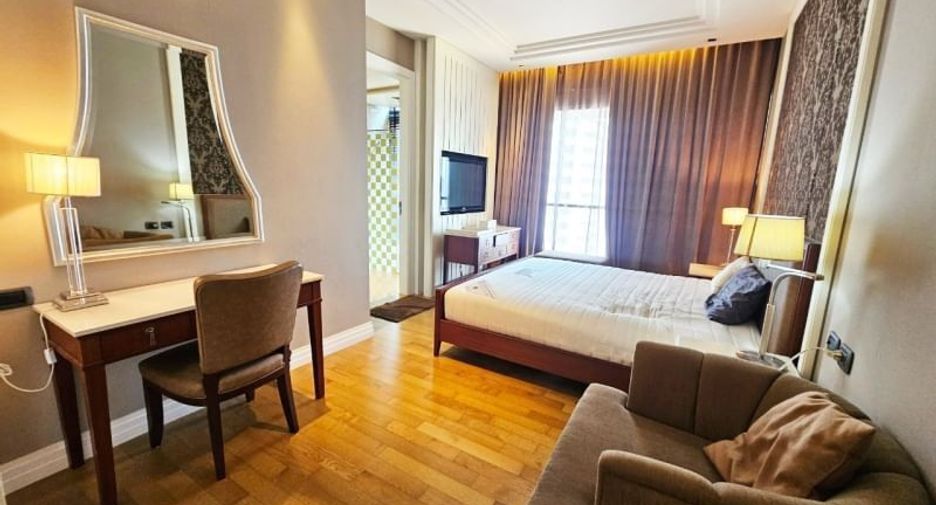 For sale and for rent 3 bedrooms condo in Khlong Toei, Bangkok