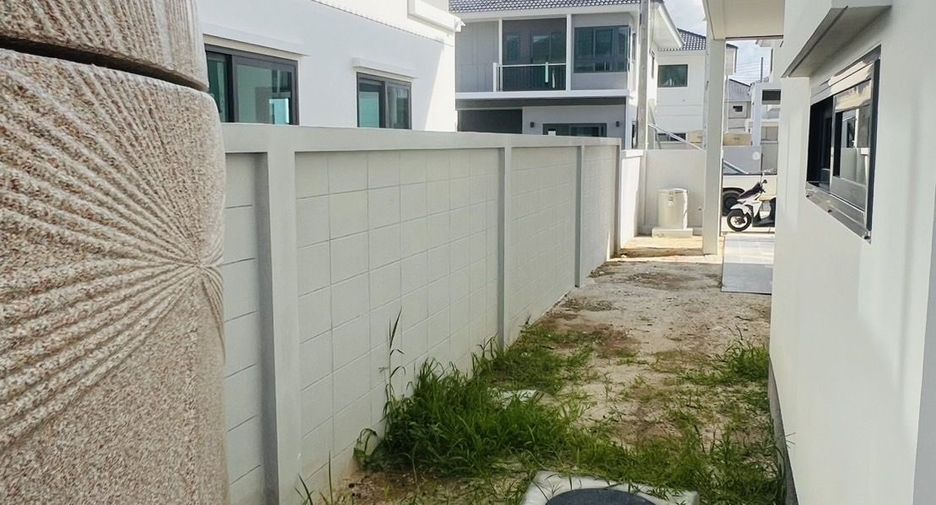 For sale 4 bedrooms house in Mueang Phuket, Phuket