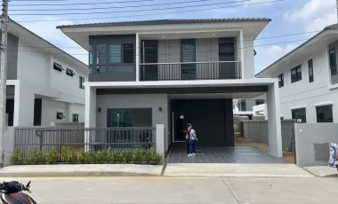 Haus zum Kauf mit 4 Zimmer in Mueang Phuket, Phuket