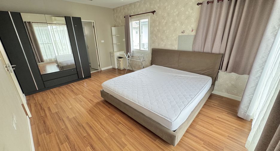 Casa en alquiler de 3 habitaciones en Mueang Udon Thani, Udon Thani