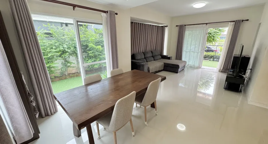 For rent 3 bedrooms house in Mueang Udon Thani, Udon Thani