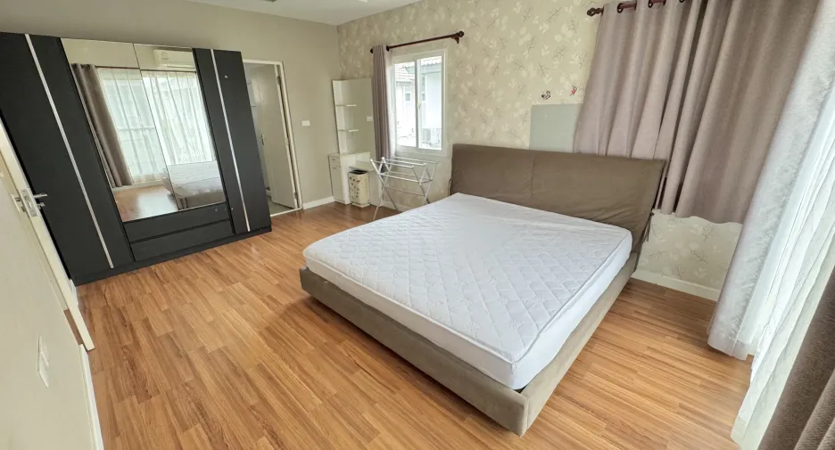For rent 3 bedrooms house in Mueang Udon Thani, Udon Thani