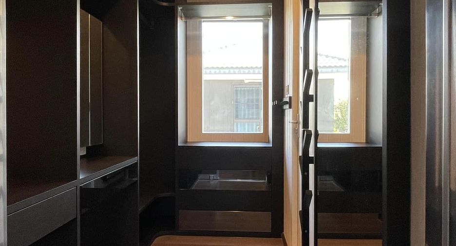 For sale 4 bedrooms house in Bang Phli, Samut Prakan