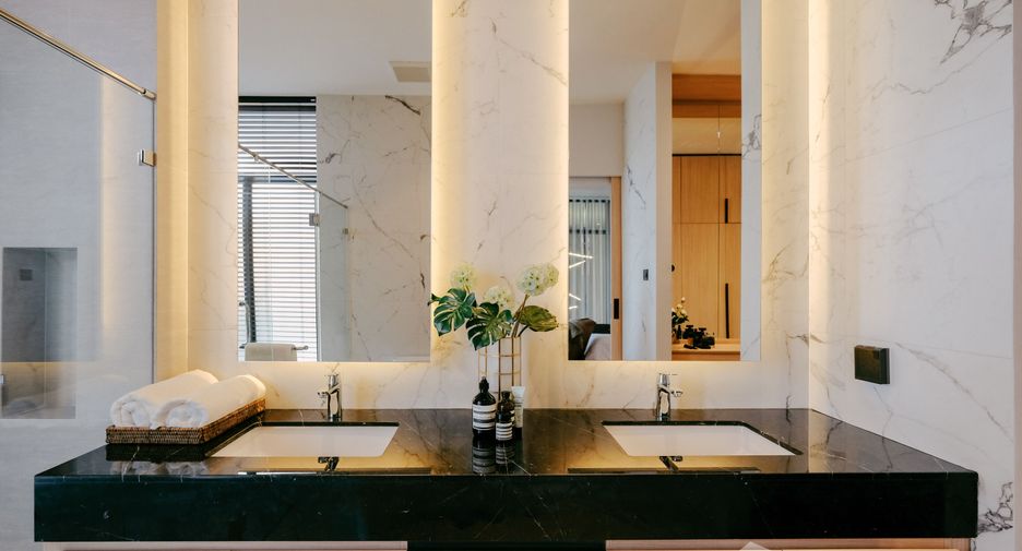 Villa zum Kauf mit 4 Zimmer in Bang Lamung, Chonburi