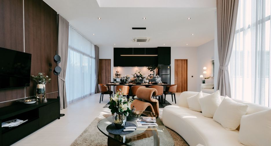 Villa zum Kauf mit 4 Zimmer in Bang Lamung, Chonburi