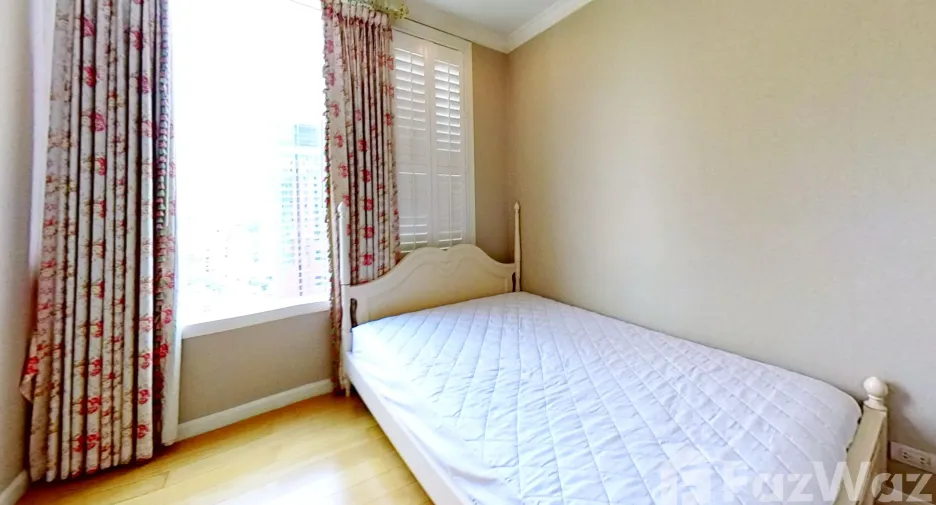 Condo en venta y en alquiler de 3 habitaciones en Watthana, Bangkok