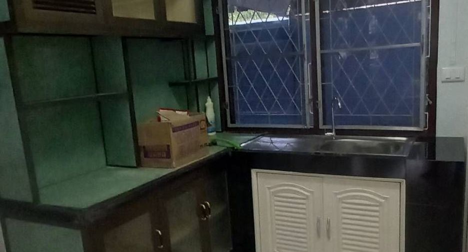 Аренда 4 спальни таунхаус в Mueang Nonthaburi, Нонтабури