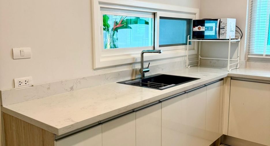 For sale and for rent 4 bedrooms villa in Thalang, Phuket