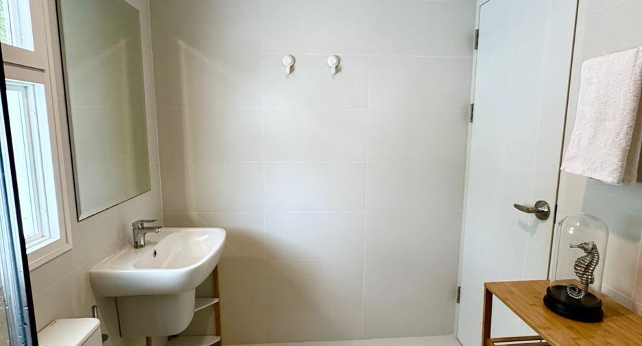 For sale and for rent 4 bedrooms villa in Thalang, Phuket