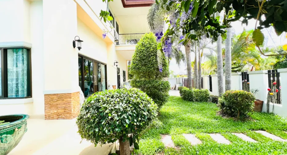 出售 4 卧室 别墅 在 Bang Lamung, Chon Buri