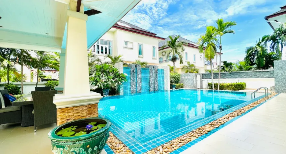 出售 4 卧室 别墅 在 Bang Lamung, Chon Buri