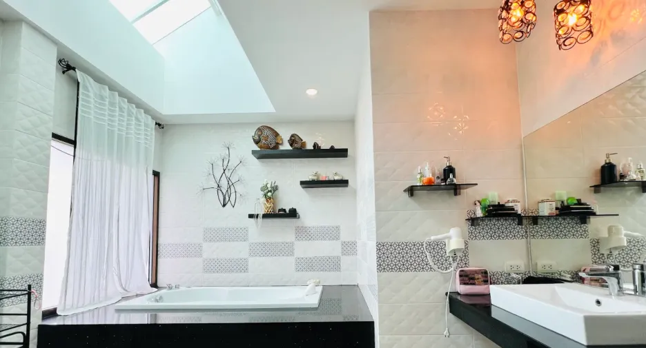 出售 4 卧室 别墅 在 Bang Lamung, Chon Buri
