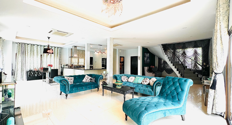 出售 4 卧室 别墅 在 Bang Lamung, Chon Buri