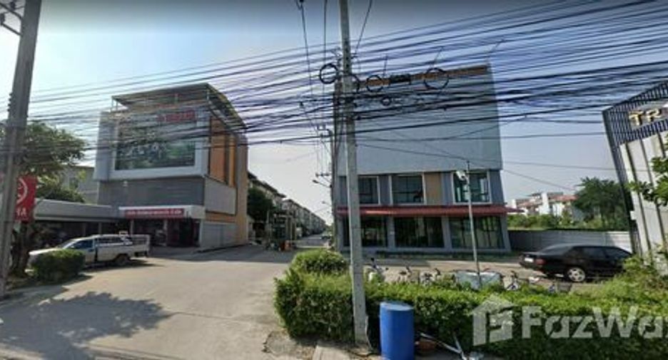 出售 3 卧室 联排别墅 在 Lat Krabang, 曼谷